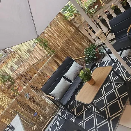 Lola's Centro Semesterbostad *